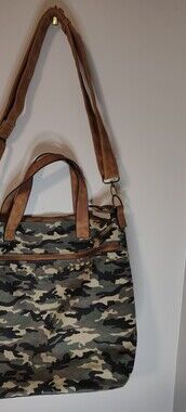 Camouflage True Craft Sage Tote Camouflage Bag.
